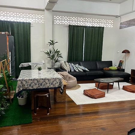 La Wood Homestay Near Kuala Besut Jetty Esterno foto