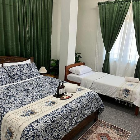 La Wood Homestay Near Kuala Besut Jetty Esterno foto